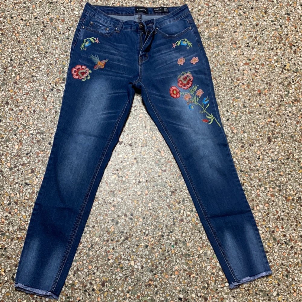 Ranbeeri women’s embroidered jeans